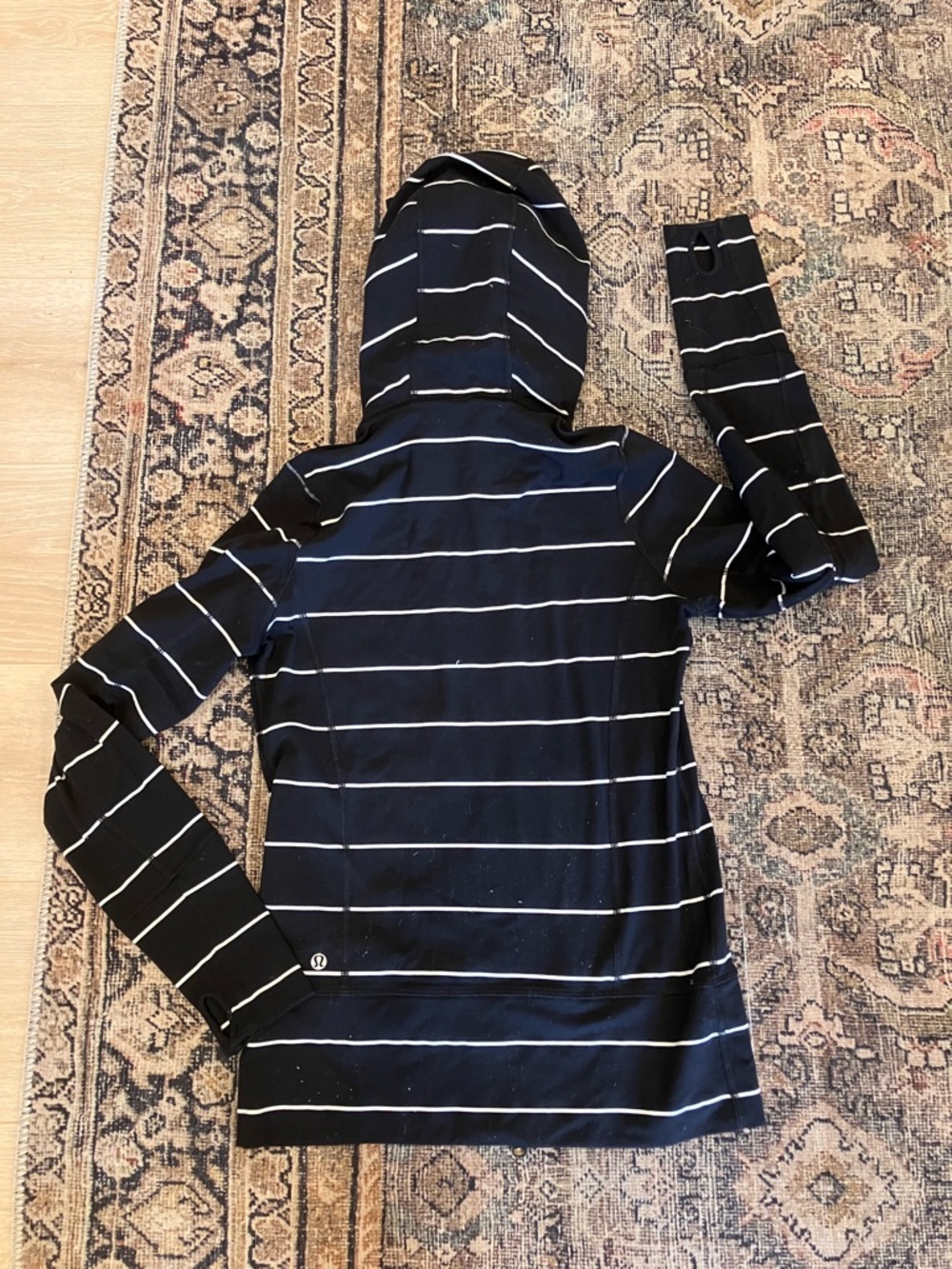 lululemon OG Scuba Hoodie - Picture 2 of 5